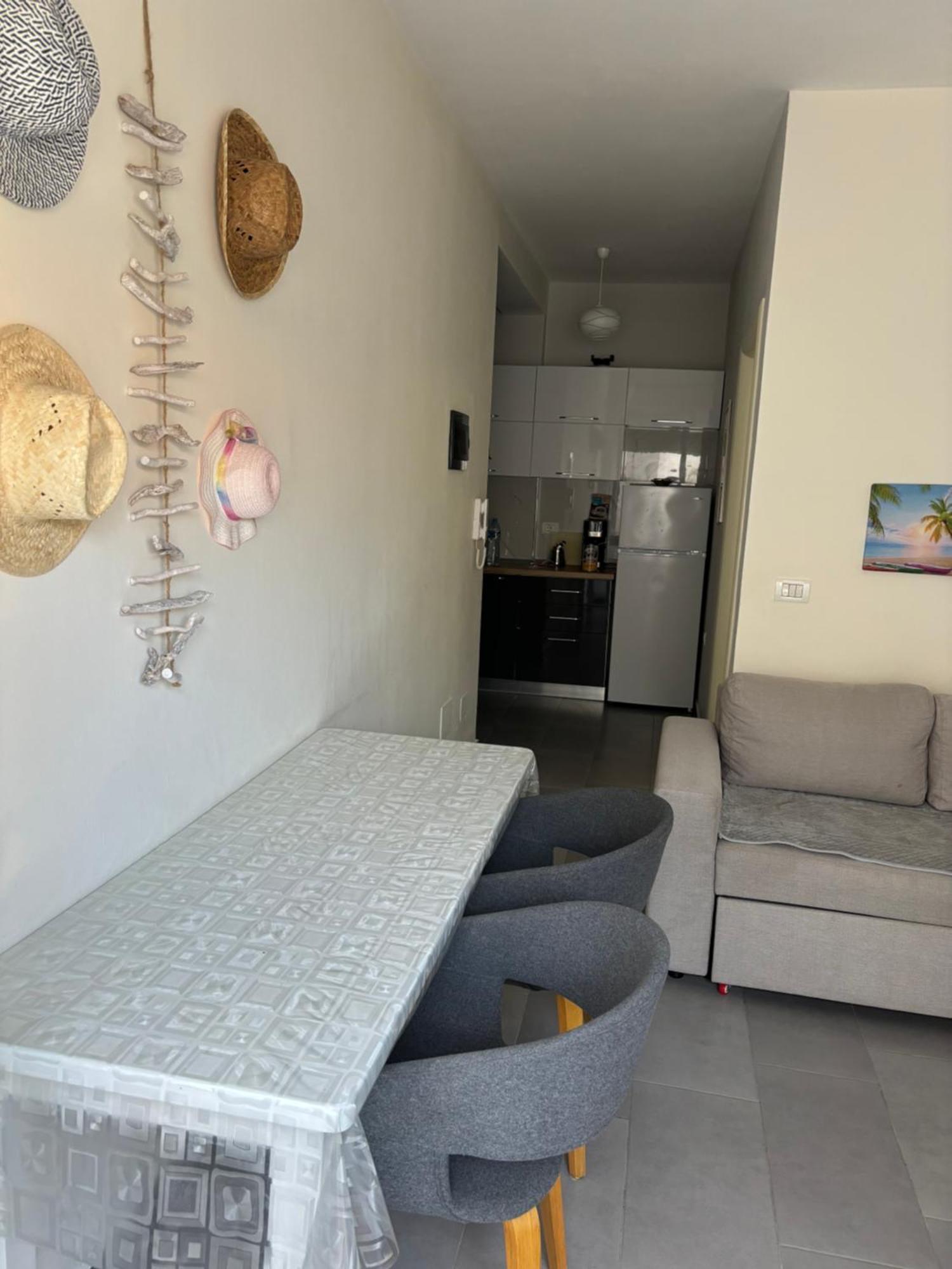 Apartament Klea In Strandnaehe Toplage Дуррес Екстер'єр фото